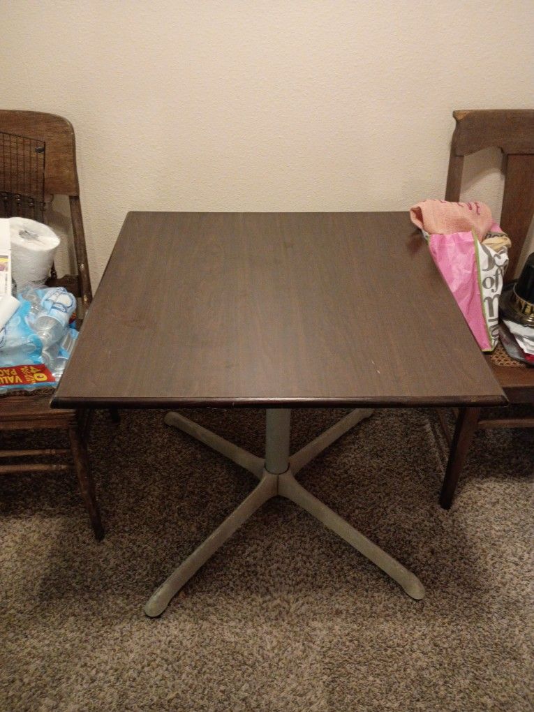 Kitchen Table And 2 Chairs