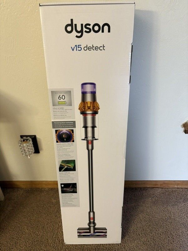 Dyson-V15-Detect-Vacuum-Cleaner..