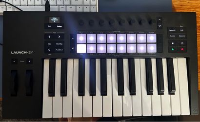 Novation Launchkey MK4 25