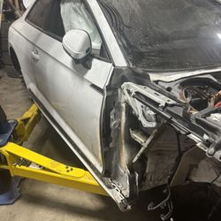 PARTOUT: 2019 Audi B9 RS5 2.9T 