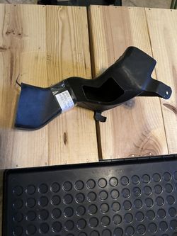 2004-2009 Toyota prius Hybrid Battery Cooling Fan Duct 