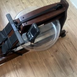 Topiom Rowing Machine 