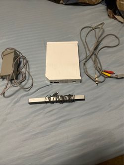 Nintendo Wii Console with Cables and Sensor Bar