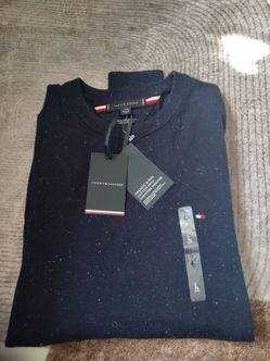 New men's Tommy sweater with tags –