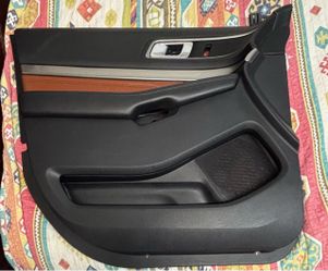 2019 Ford Explorer Front Left Driver Interior Door Panel Black And Brown