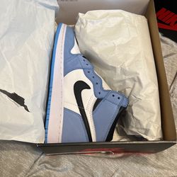 Jordan 1 UNIVERSITY BLUE