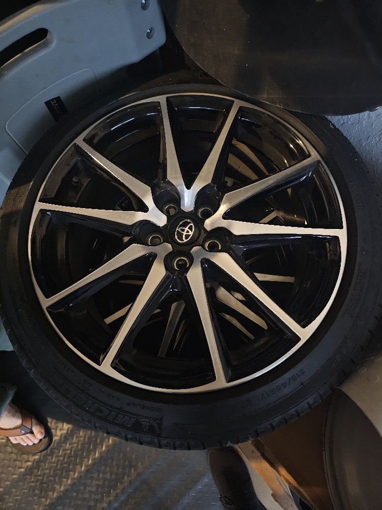 Toyota GR86, 2024 (4) OEM Wheels/Tires, Machined Black