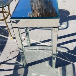 Small Corner Mirror Table