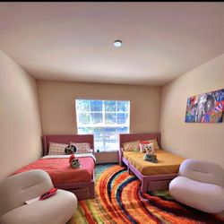 Pink Upholstered Full Size Beds 
