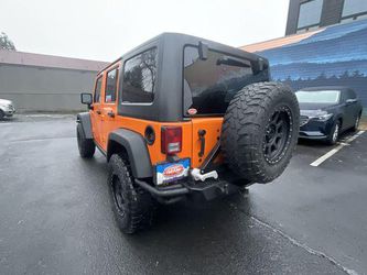 2012 Jeep Wrangler Unlimited Thumbnail