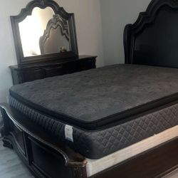 King size Bedroom Set (BEST OFFER)