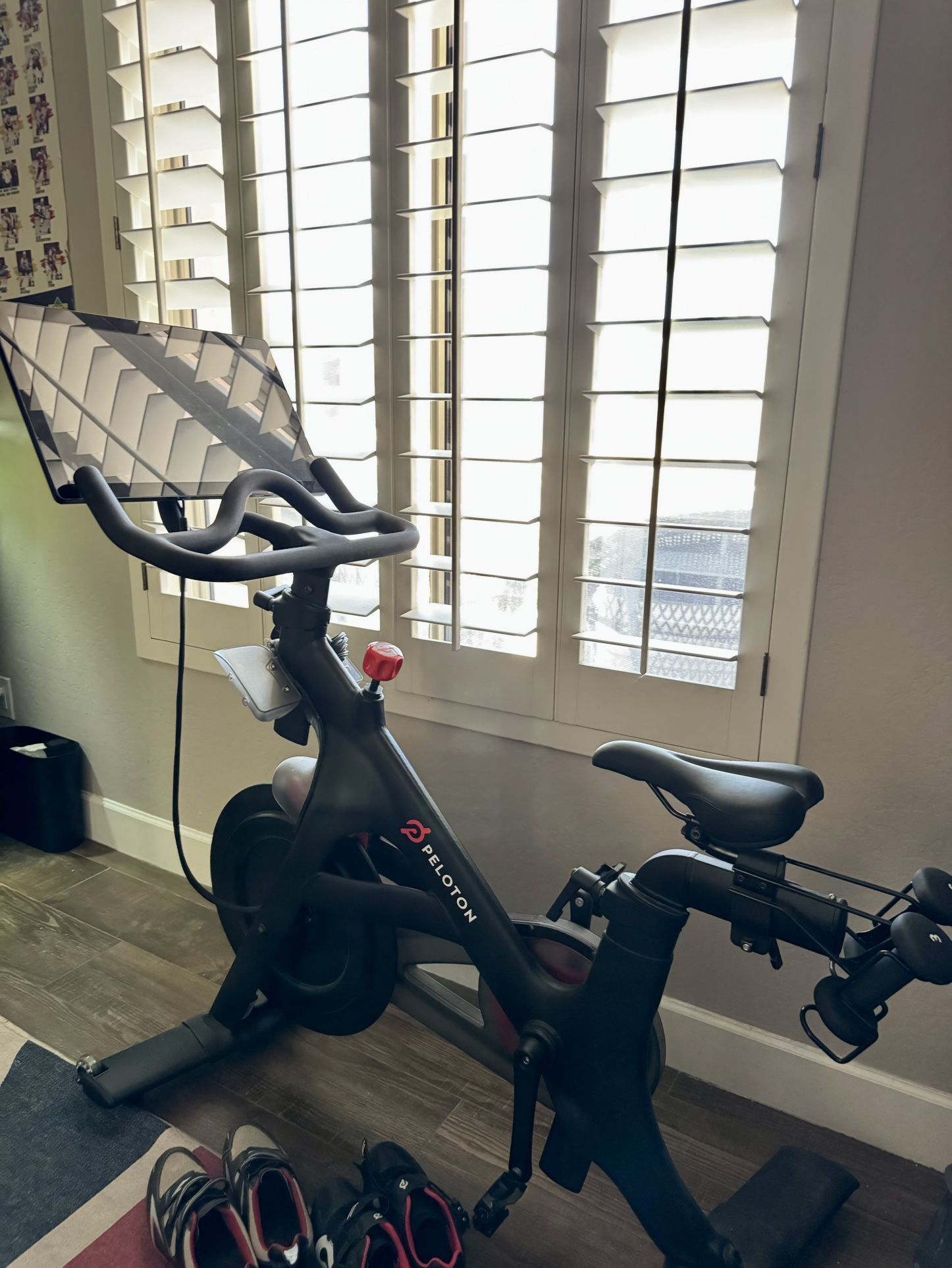 New Peloton Bike W/ Weights & 2x Shoes