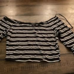 Small girls, half shirt