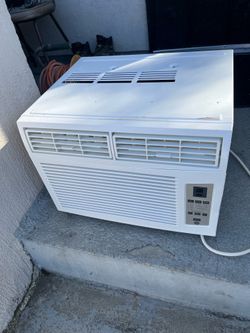GE. AC Unit 8000 BTU