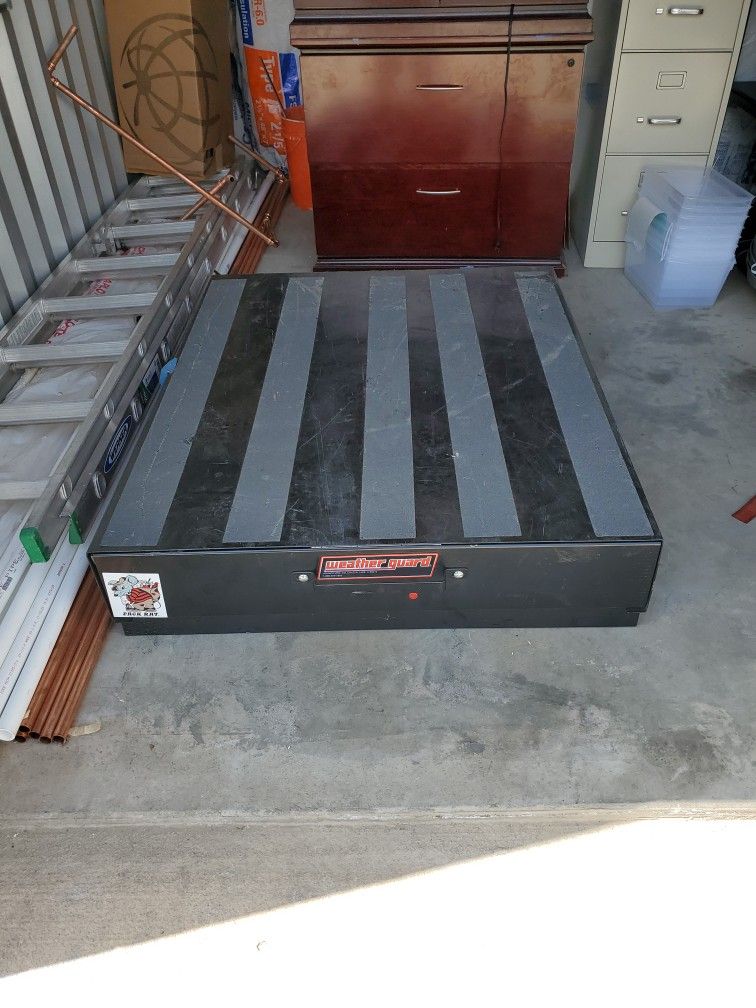 Weatherguard rap pack truck bed bugs for Sale in Grand Terrace, CA ...