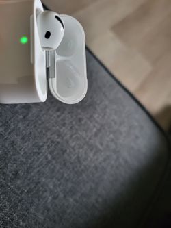4th-generation headphones; the right one is missing.