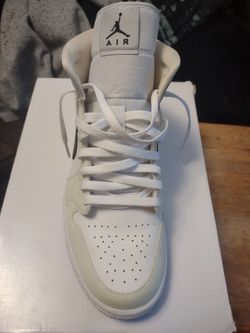 Women's Size 11 Jordan 1's