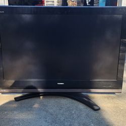 42 Inch TV Toshiba 