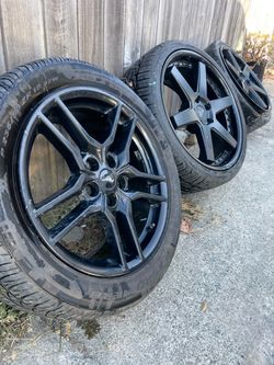 18" Gloss mustang Black Wheel