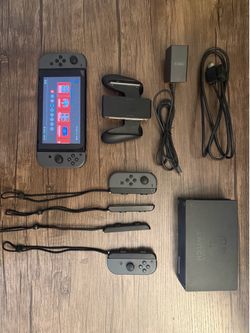 Nintendo switch (Black) - All Original with extras