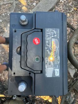 Like new 2026 motive energy group 96r car battery 100% health 100% charge $5 with a old battery