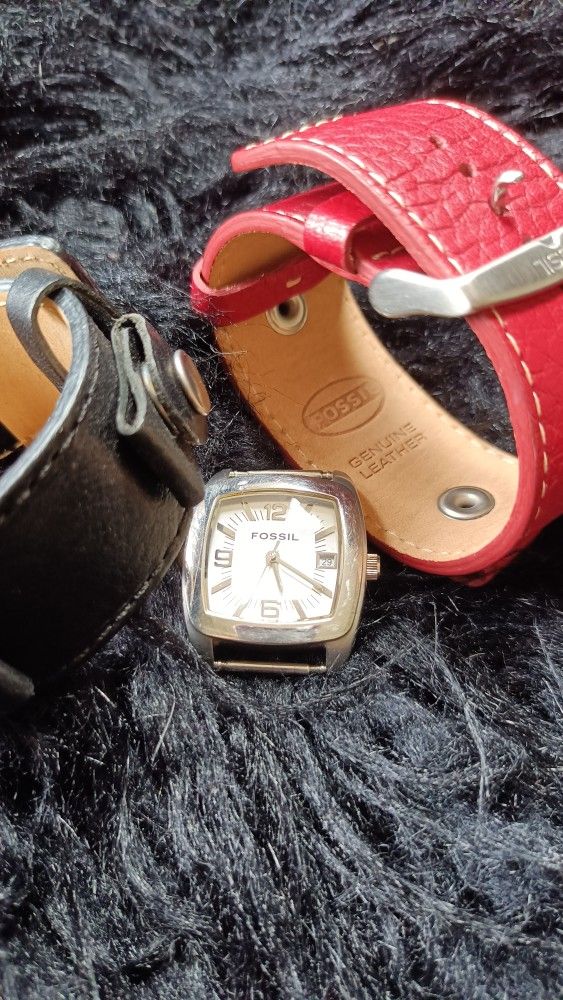 Fossil Watch w/ Two Leather Bands