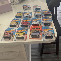 14 Collector Hot Wheels Cars