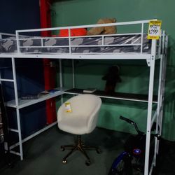 Full Size Bed Over Frame Over Desk Space 