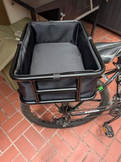 Bike rear cargo rack