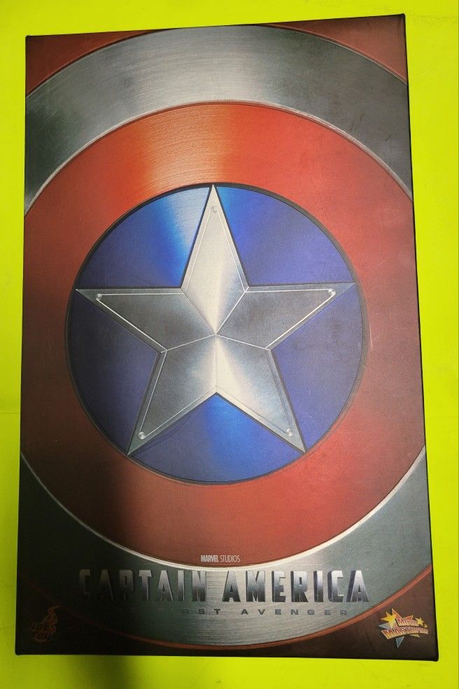 Hot Toys Captain America MMS156 action figure is a must-have for any fan of the hit movie Captain America: The First Avenger.