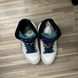 Selling Jordan 5’s
