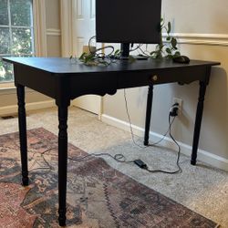 Black Desk 