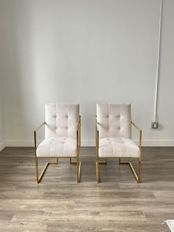 Crème And Gold Suede Chair Set