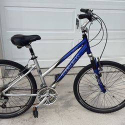 Trek Navigator 300 low step through bike 26 inch bicycle front suspension medium