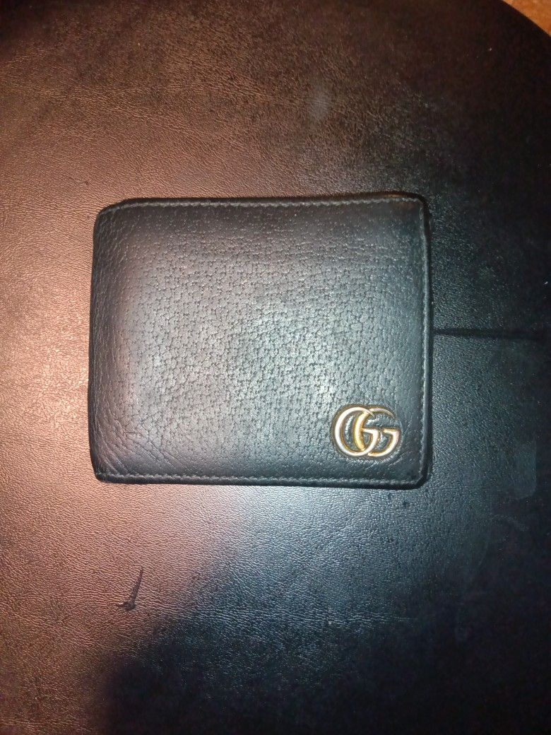 Gucci Bi-Fold Men's Wallet 