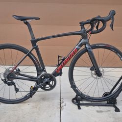 2020 Specialized Roubaix Sport Road Bike Size 56