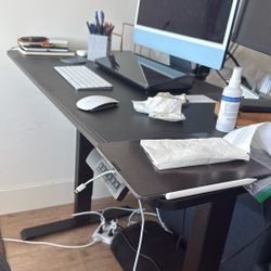 Standing desk