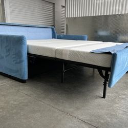 American Leather Queen Size Comfort Sleeper Sofa