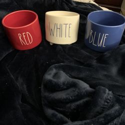 Red,white,blue Rae Dunn Planters..Artisan Collection 3.5” Each Like New