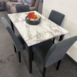 Dining Table With 4 Chairs 