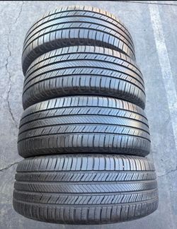 205/70/15 Michelin Selling a set of 4 tires in excellent condition π«‘
