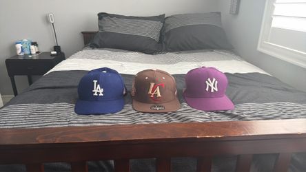 3 Fitted Hats Bundle Yankees Dodgers Clippers Sizes 7 1/8 & 7 1/4