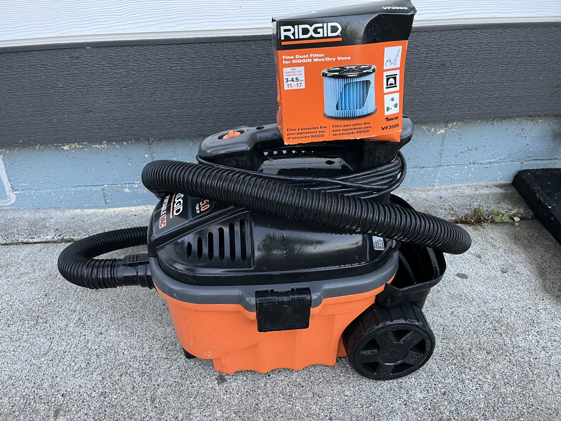 RIDGID Portable Vacuum
