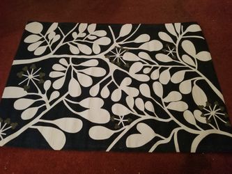 BEAUTIFUL 5×7 AREA RUG -NEW