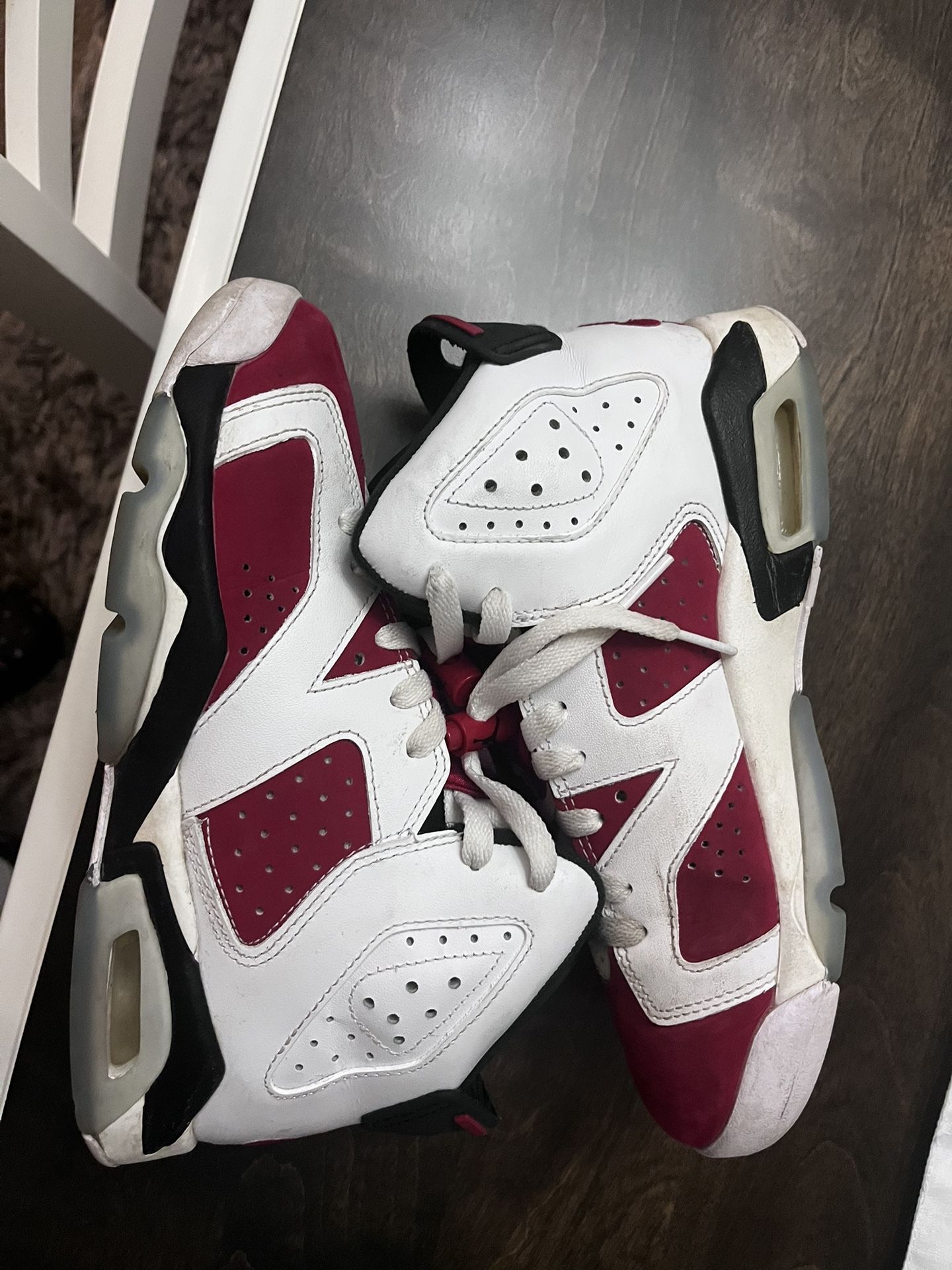 Jordan 6 Carmine