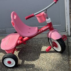 Radio Flyer 415PS Kids Readily Assembled Fold 2 Go Trike with Storage Bin, Pink