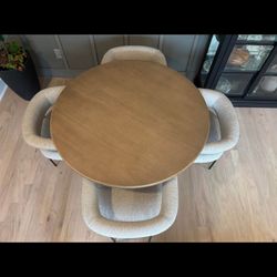 Table + Chairs
