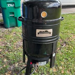 Masterbuilt 7-in-1 Smoker and Grill.  Good condition