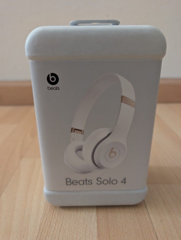 Beats Solo 4 - Brand New Sealed