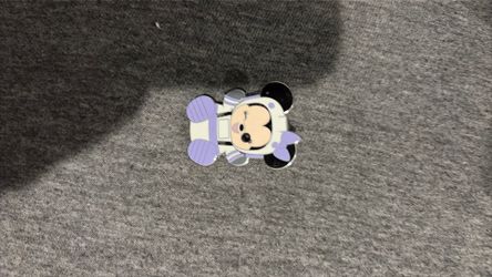 Baby Minnie Disney pin